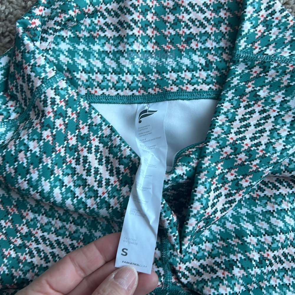 Fabletics cropped pants - Picture 2 of 3